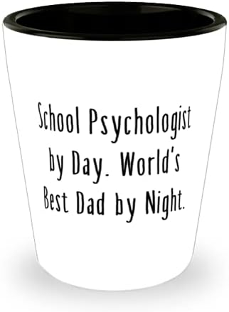 אבא ייחודי, פסיכולוג בית ספר ביום. האבא הכי טוב בעולם בלילה, יום האב נחמד מאבא